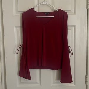 Express slit sleeve/ bell bottom sleeve top